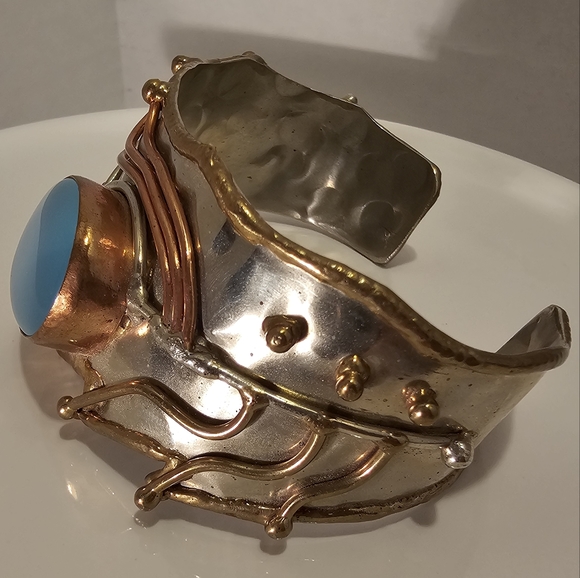 RARE Vintage Chalcedony Gemstone  Handmade Artisian Cuff Bracelet Hand-Hammered - Picture 4 of 9